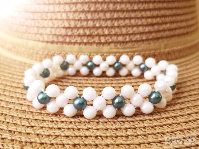 🏷️ Гривна / цвят: перлено бял и зелен