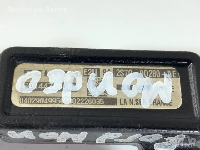 Горивна рейка за Форд Мондео Ford Mondeo  2S709D280-AE , снимка 2 - Части - 49253781