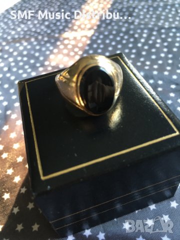 Златен Пръстен с камък Оникс, снимка 1 - Пръстени - 40956059