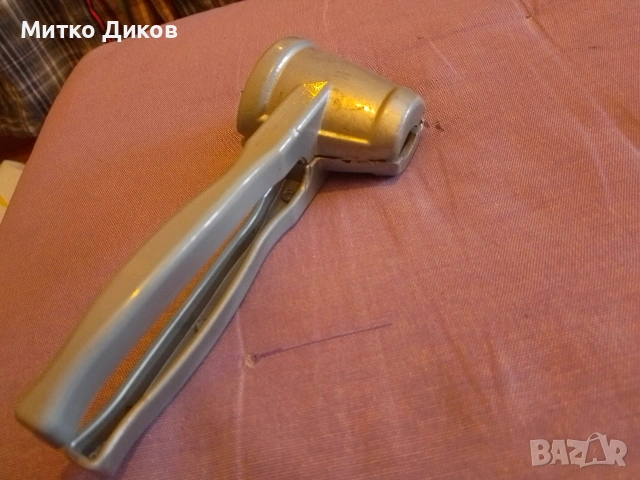 Орехотрошачка и за ядки като нова, снимка 2 - Аксесоари за кухня - 53513478