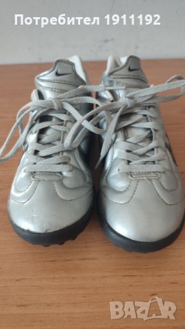 Nike. Футболни обувки, стоножки. 35.5, снимка 6 - Футбол - 35927261