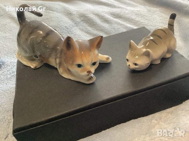 Фигурки на котки порцелан  отличен състояние цена за 2 броя, снимка 2 - Антикварни и старинни предмети - 53084302