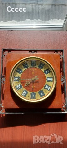 ЯНТАРЬ ретро руски стенен часовник, снимка 1