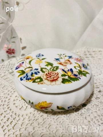 порцеланова кутия за бижута