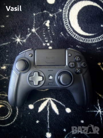 Controller: Nacon Revolution 5 за PC, PS4, PS5