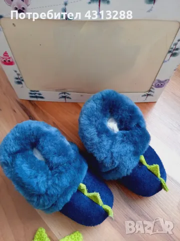 UGG 12-18m комплект, снимка 6 - Бебешки шапки - 48179648