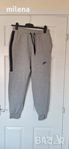 Nike tech fleece долнище/ М размер като ново