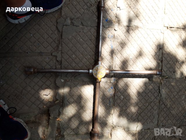 Ключ  кръстачка  голям