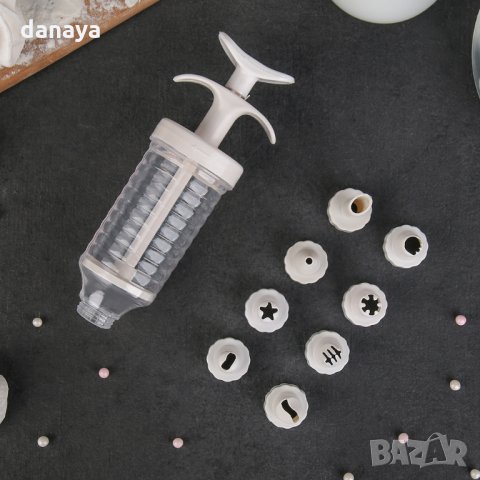 1725 Пластмасов шприц за сладки с накрайници, снимка 2 - Прибори за хранене, готвене и сервиране - 30299724