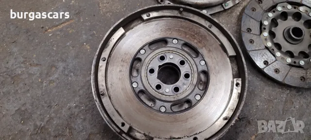 Съединител комплект Vw Passat 5 1.9TDI-101к.с AVB - 80лв, снимка 2 - Части - 49729314