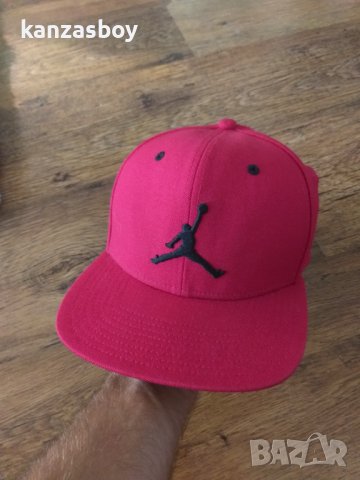 Nike Jordan Jumpman Snapback Cap In Red - страхотна мъжка шапка , снимка 2 - Шапки - 41846578