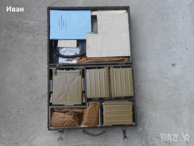 Военна радиостанция в сандък, снимка 7 - Антикварни и старинни предмети - 34626072