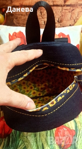 Дамска раница с бродерия , снимка 4 - Раници - 52547604