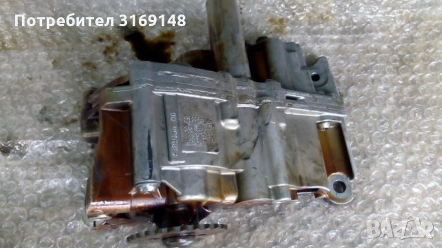 Маслена помпа за БМВ Е90 3-та серия, снимка 2 - Части - 35978745