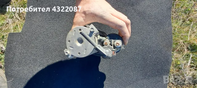 Стартер VW Touran 1.4 tsi , снимка 2 - Части - 48811661