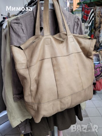 Естествена кожа ОГРОМНА чанта,тип торба,бежева, снимка 1 - Чанти - 41687693