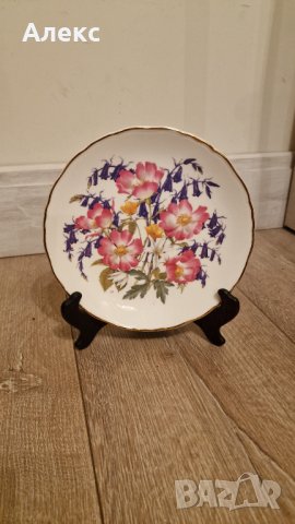 Royal Albert–Декоративна чиния, костен порцелан., снимка 2 - Чинии - 41103474
