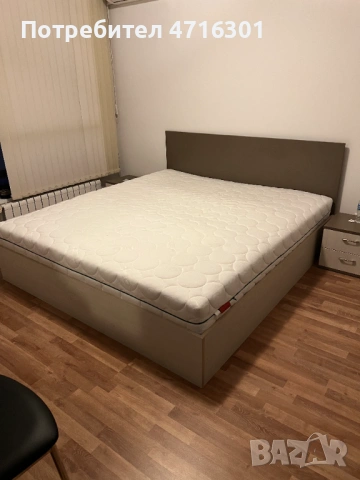 Спалня с подматрачна рамка и марк + 2 нощни шкафчета, снимка 3 - Спални и легла - 53224884