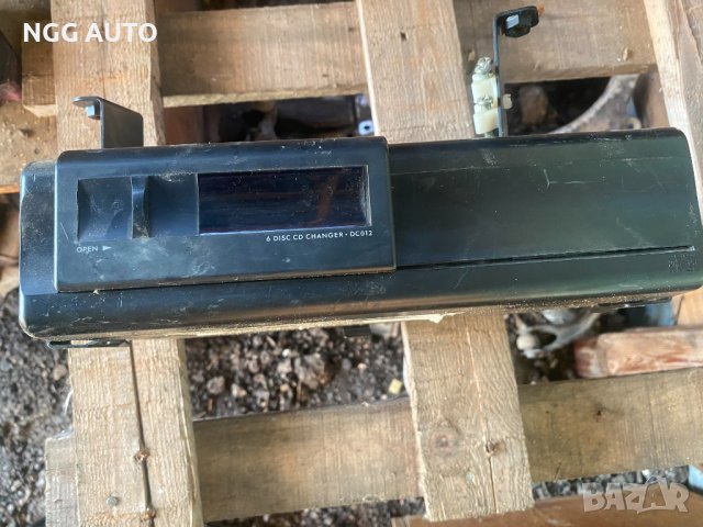 CD Changer, сд чейнджър, PHILIPS 6 DISC CD DC012, снимка 2 - Части - 40879698