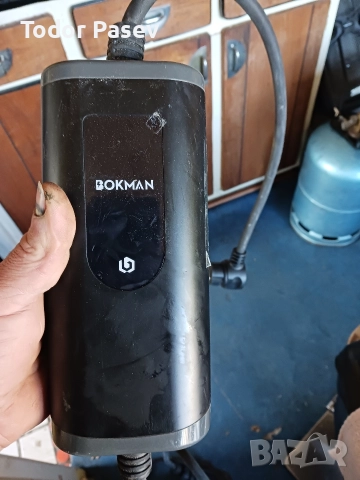 Зарядни за електрически коли.