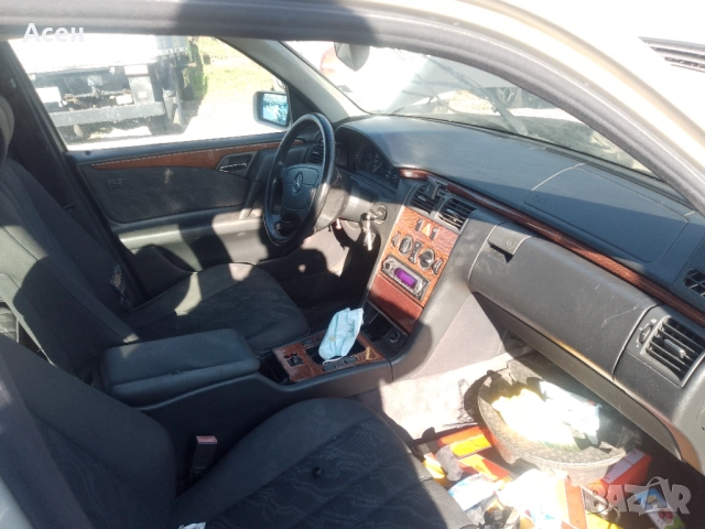 Мерцедес е220цди на части, снимка 4 - Автомобили и джипове - 52776410