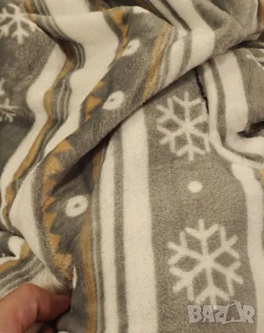 Плюшено одеяло с ръкави XXL – 145 х 195 см, снимка 4 - Олекотени завивки и одеяла - 50425759