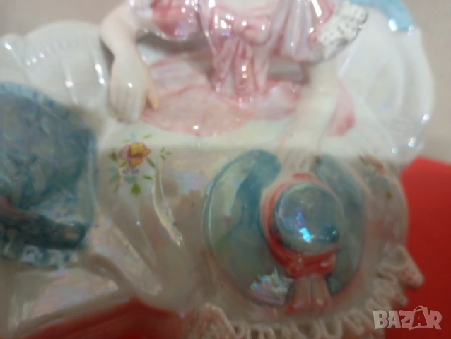 Порцеланова статуетка- дама, снимка 6 - Статуетки - 42969684