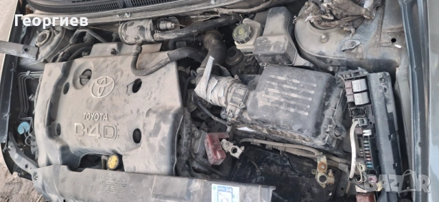Toyota Corolla 2.0 D4D 90PS - ударена, снимка 5 - Автомобили и джипове - 53498125