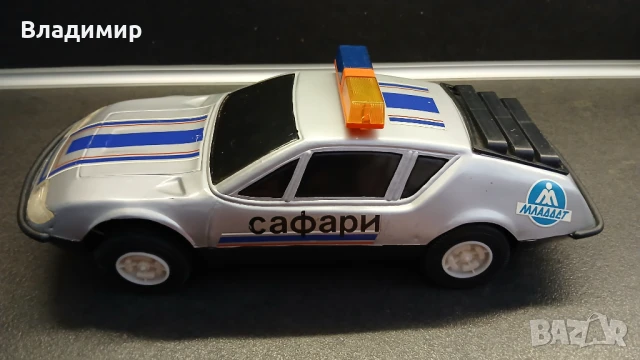 Стара голяма  кола SAFARI на батерии , ретро играчка.