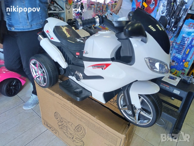 DE Акумулаторен мотор COMET бял, снимка 10 - Други - 53849105