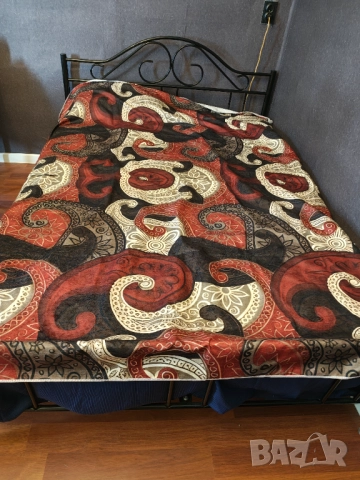 Страхотно шалте за диван или легло