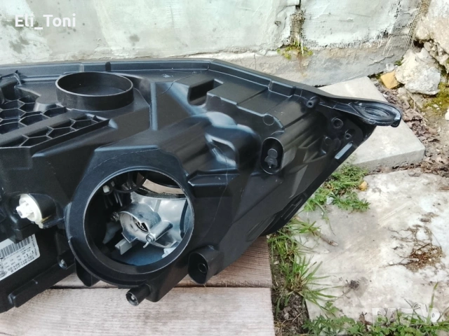 Десен фар за Шкода Фабия 3, снимка 9 - Части - 53739915