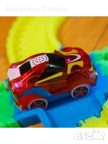 Magic Tracks -Fire Racer Кола с дистанционно управление, снимка 5 - Електрически играчки - 56010702