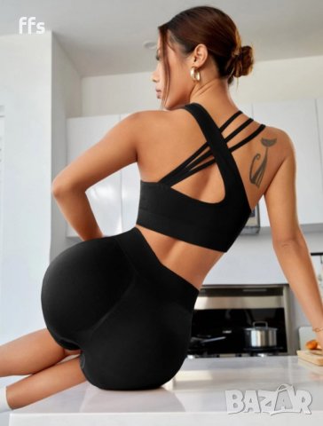 Нов спортен сет в черно - къс клин и бюстие, снимка 2 - Спортни екипи - 40867240