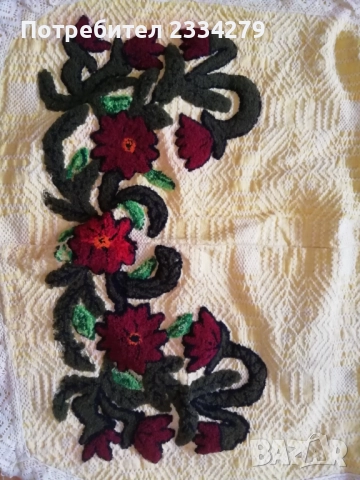 Стари неизползвани престилки изработени ръчно. Престилка фъкана бродерия, жълт вълнен плат. я , снимка 12 - Антикварни и старинни предмети - 51550513