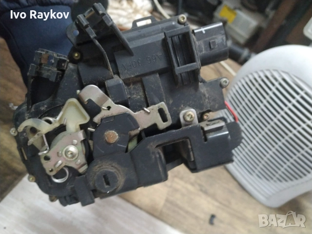 брава ауди а6, задна лява , AUDI A6 , 4B0839015, 4B0 839 015, снимка 5 - Части - 52343742