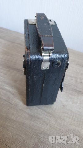 Камера Cine Nizo 8E, снимка 6 - Антикварни и старинни предмети - 42500619