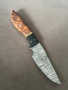Ловен нож от Дамаска стомана дръжка палисандрово дърво смола и месинг кожена кания, снимка 1 - Ножове - 44745083