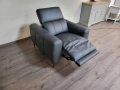 Тъмно сив кожен фотьойл с електрически релаксиращ механизъм, снимка 11