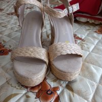 Нови сандали , снимка 1 - Сандали - 34408136