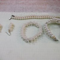 Комплект от изкуственни перли /гердан, гривни-2 бр. и обеци/, снимка 6 - Бижутерийни комплекти - 40725998