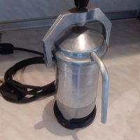 Унгарска алуминиева кафеварка от соца., снимка 1 - Кафемашини - 40953921