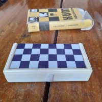 Стар магнитен шах #5, снимка 2 - Антикварни и старинни предмети - 40415879