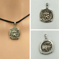 Двулицев сребърен медальон с вградена монета, реплика на антична монета от о. Самос, снимка 1 - Колиета, медальони, синджири - 41982366