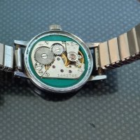 Колекционерски часовник Корнавин, Слава, работи отлично, снимка 5 - Антикварни и старинни предмети - 40468734