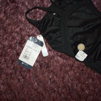 Nike swim НОВ детски цял бански 6 год, снимка 4 - Детско бельо и бански  - 40667149