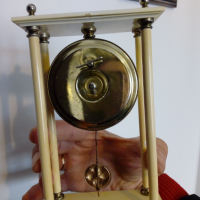 Антикварен механичен настолен часовник, снимка 5 - Антикварни и старинни предмети - 36268694