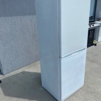Хладилник с фризер Индезит 160см, снимка 3 - Хладилници - 41922507