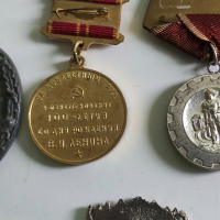 Стари медали, снимка 8 - Антикварни и старинни предмети - 44681547