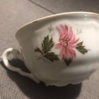 Барокова чаша за чай с мотив горски слез, снимка 1 - Чаши - 39611054